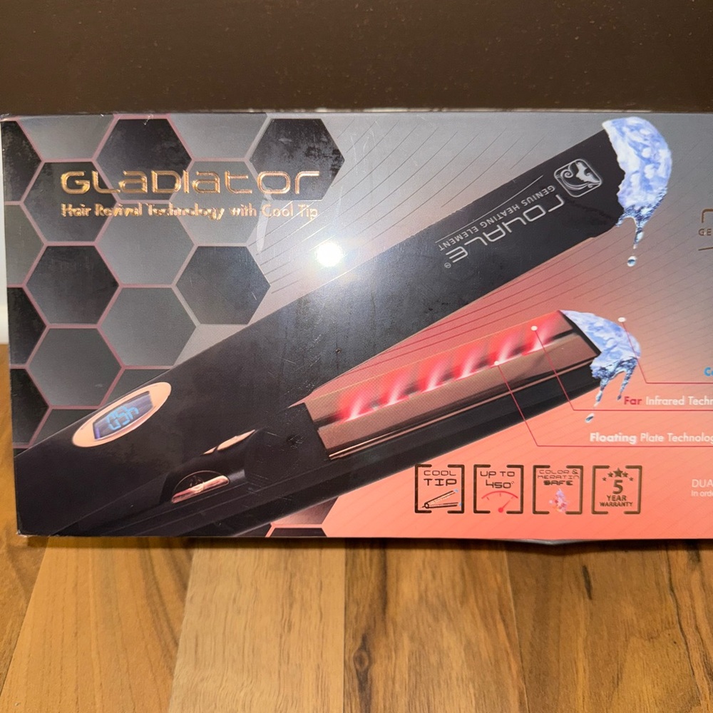 Royale Gladiator Hair Straightener - Picture 3 of 4